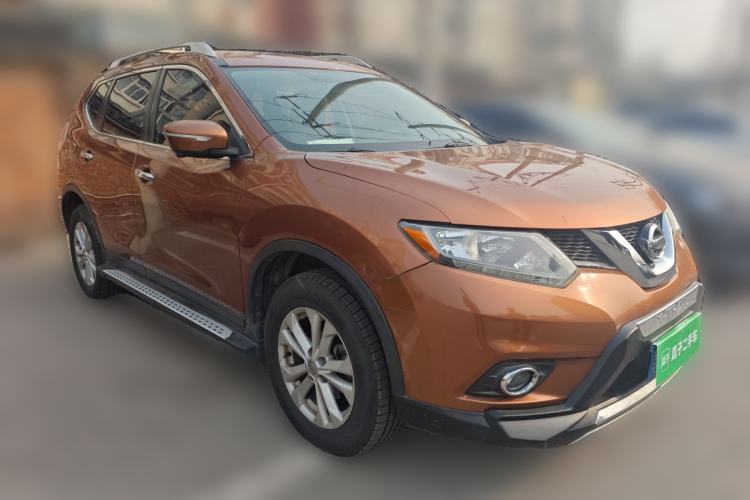 Used Nissan X-Trail 2014 2.0L CVT Comfort Edition 2WD Front Right 45 Deg