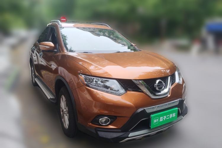 Used Nissan X-Trail 2014 2.0L CVT Comfort Edition 2WD Front Right 45 Deg