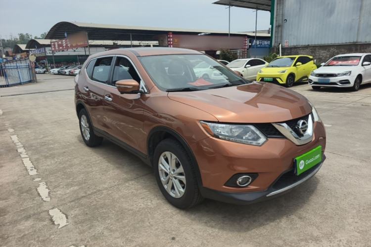 Used Nissan X-Trail 2014 2.0L CVT Comfort Edition 2WD Front Right 45 Deg