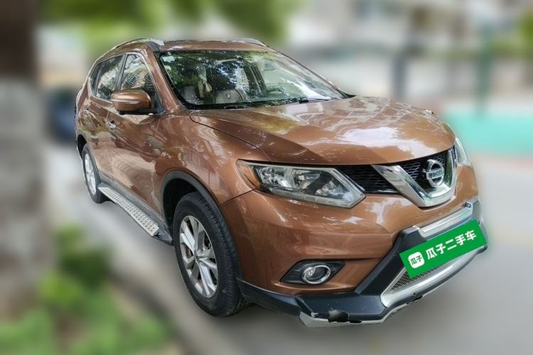 Used Nissan X-Trail 2014 2.0L CVT Comfort Edition 2WD Front Right 45 Deg