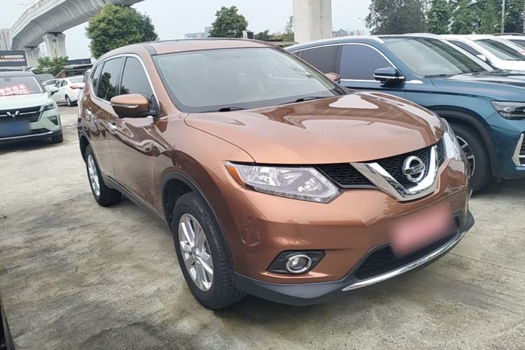 Used Nissan X-Trail 2014 2.0L CVT Comfort Edition 2WD Front Right 45 Deg