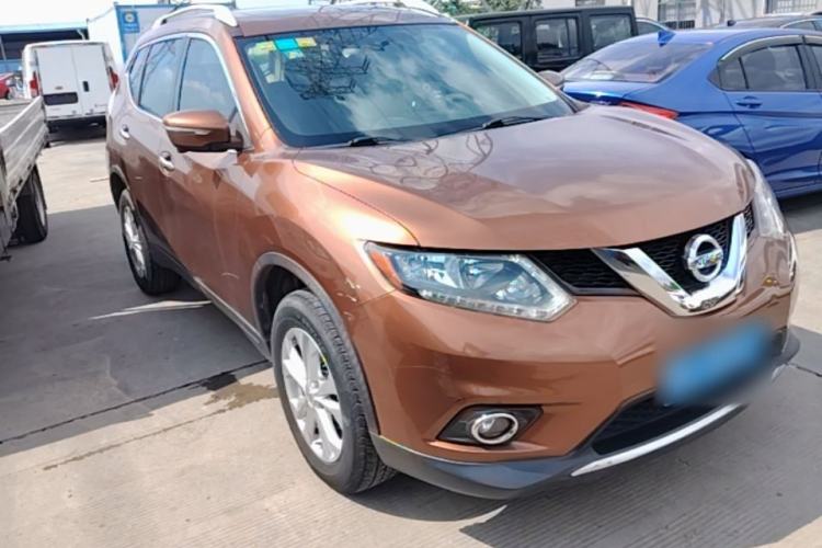 Used Nissan X-Trail 2014 2.0L CVT Comfort Edition 2WD Front Right 45 Deg