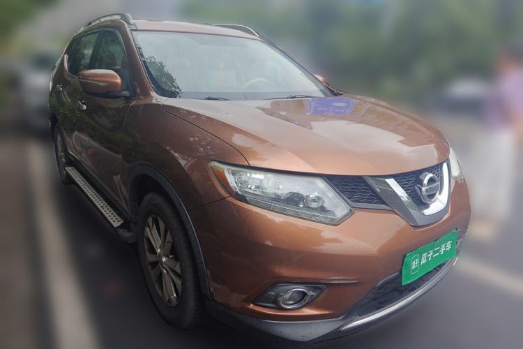 Used Nissan X-Trail 2014 2.5L CVT Leading Edition 4WD Front Right 45 Deg