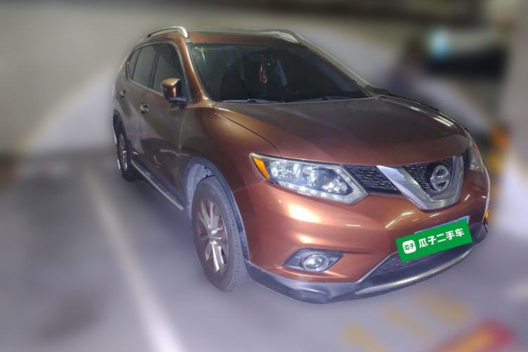 Used Nissan X-Trail 2014 2.5L CVT Leading Edition 4WD Front Right 45 Deg