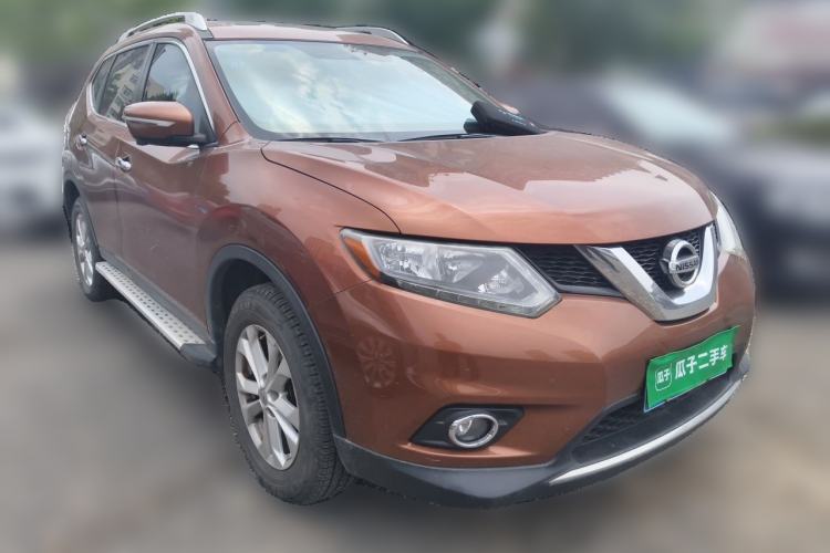 Used Nissan X-Trail 2014 2.5L CVT Luxury Edition 4WD Front Right 45 Deg
