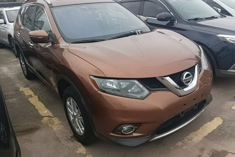 Used Nissan X-Trail 2014 2.0L CVT Comfort Edition 2WD Front Right 45 Deg