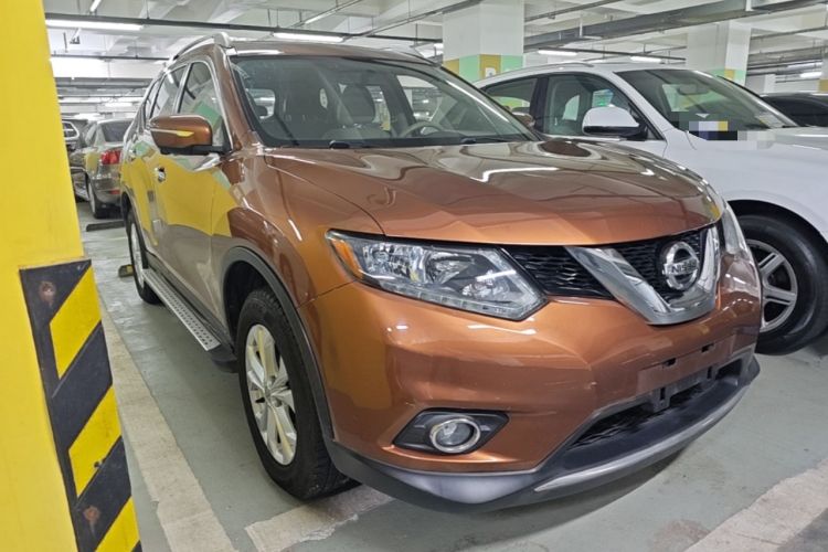 Used Nissan X-Trail 2014 2.0L CVT Comfort Edition 2WD Front Right 45 Deg