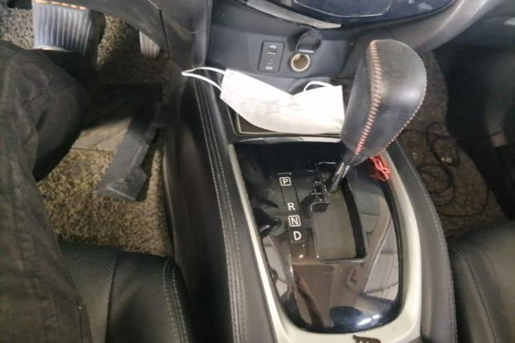 Used Nissan X-Trail 2014 2.0L CVT Comfort Edition 2WD Gear Lever