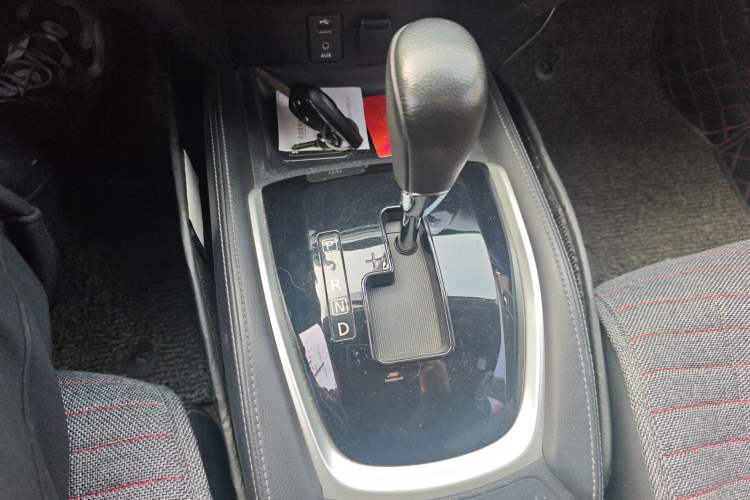 Used Nissan X-Trail 2014 2.0L CVT Comfort Edition 2WD Gear Lever