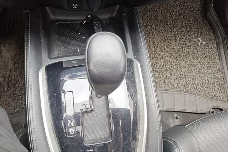 Used Nissan X-Trail 2014 2.5L CVT Leading Edition 4WD Gear Lever