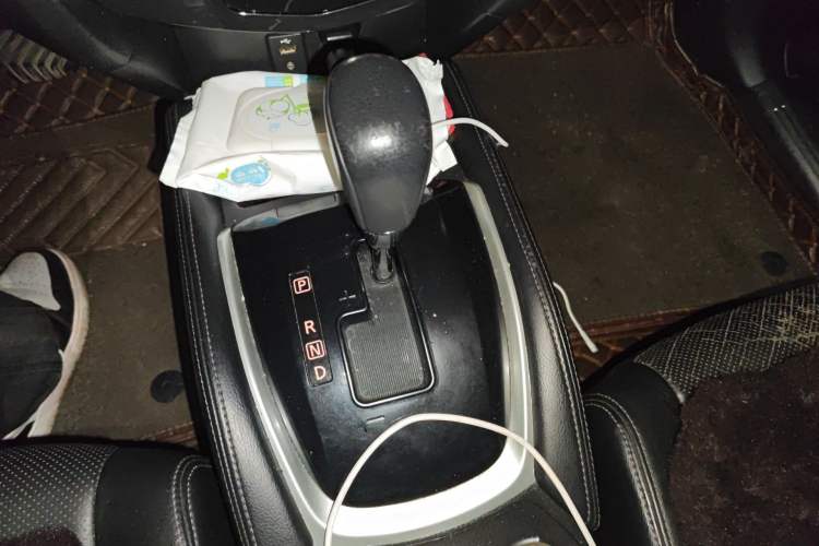 Used Nissan X-Trail 2014 2.0L CVT Comfort Edition 2WD Gear Lever