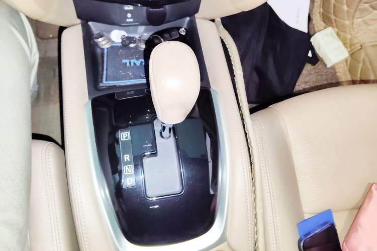 Used Nissan X-Trail 2014 2.0L CVT Comfort Edition 2WD Gear Lever