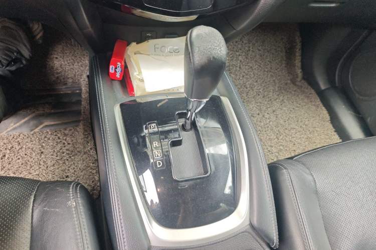 Used Nissan X-Trail 2014 2.0L CVT Comfort Edition 2WD Gear Lever