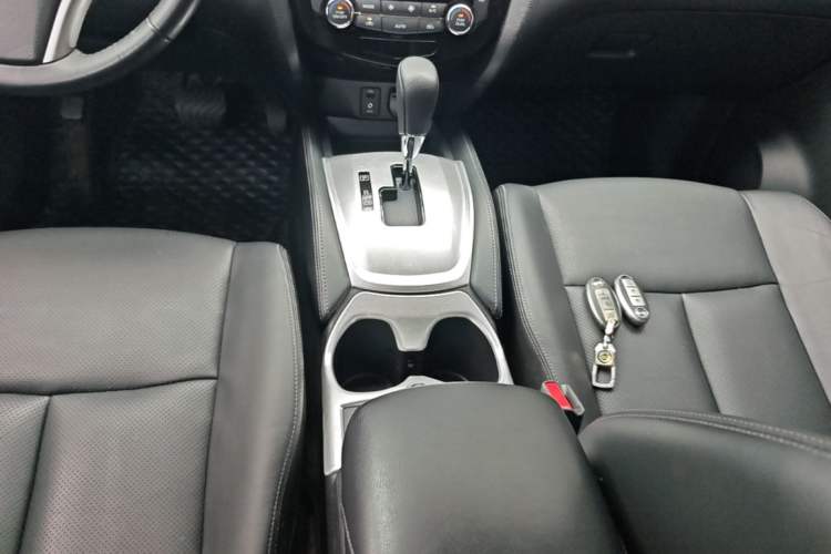 Used Nissan X-Trail 2014 2.0L CVT Smart Edition 2WD Gear Lever
