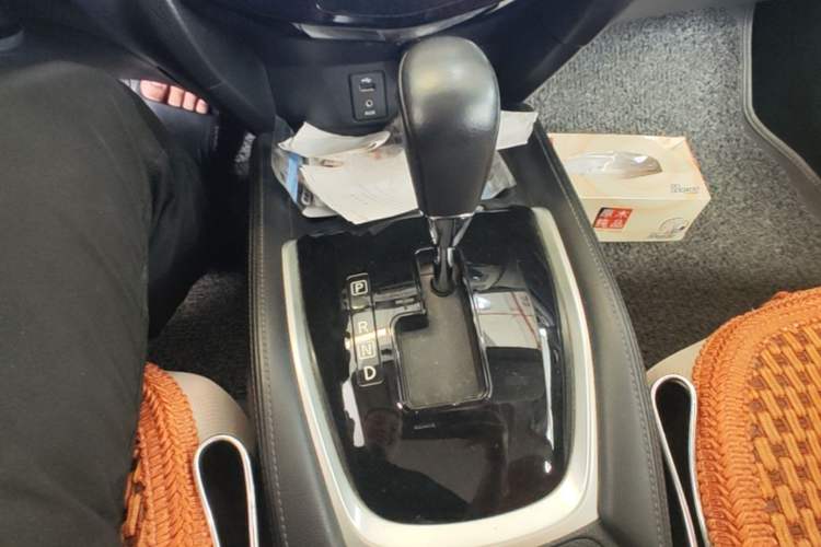 Used Nissan X-Trail 2014 2.0L CVT Smart Edition 2WD Gear Lever