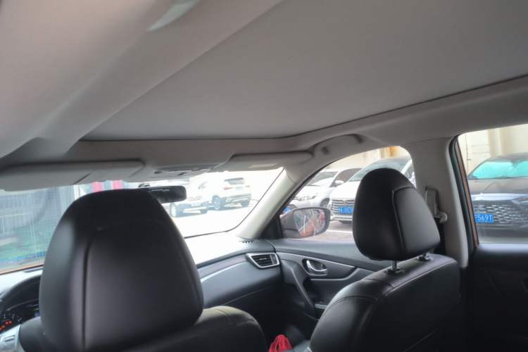 Used Nissan X-Trail 2014 2.0L CVT Comfort Edition 2WD Headliner