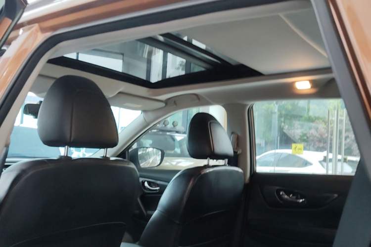 Used Nissan X-Trail 2014 2.0L CVT Smart Edition 2WD Headliner