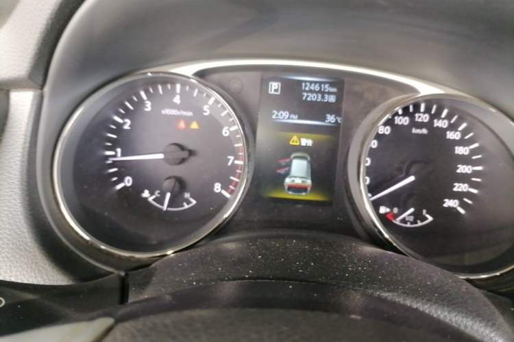 Used Nissan X-Trail 2014 2.0L CVT Comfort Edition 2WD Instrument Cluster