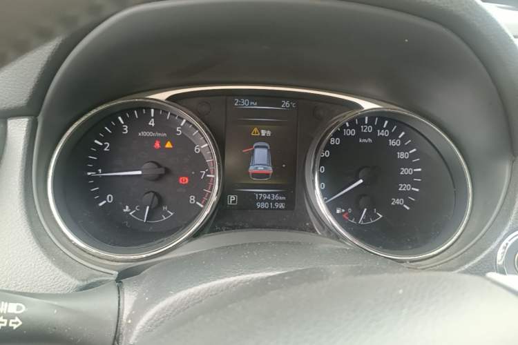 Used Nissan X-Trail 2014 2.5L CVT Luxury Edition 4WD Instrument Cluster
