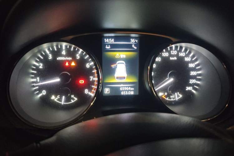 Used Nissan X-Trail 2014 2.5L CVT Luxury Edition 4WD Instrument Cluster