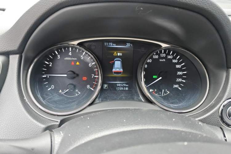 Used Nissan X-Trail 2014 2.0L CVT Comfort Edition 2WD Instrument Cluster