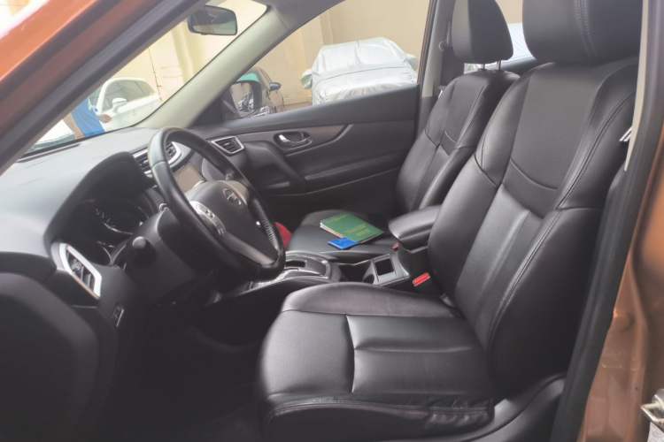 Used Nissan X-Trail 2014 2.0L CVT Comfort Edition 2WD Left Front Seat