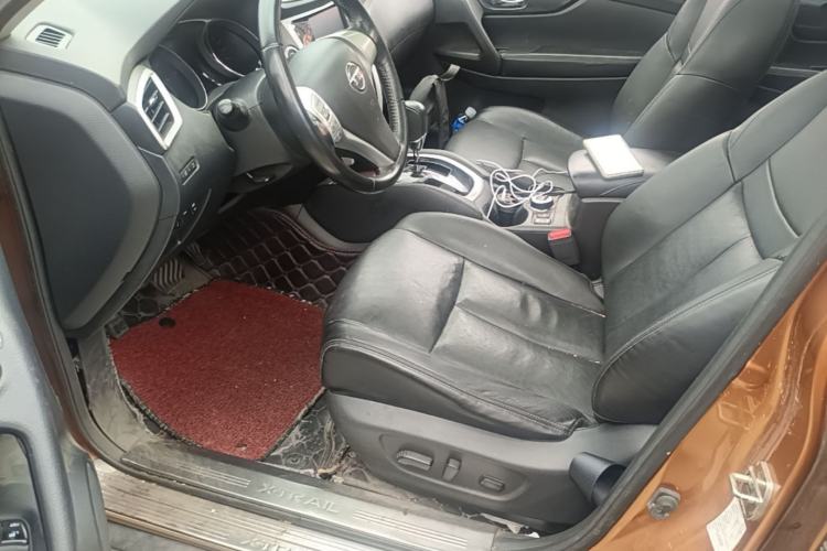 Used Nissan X-Trail 2014 2.5L CVT Luxury Edition 4WD Left Front Seat