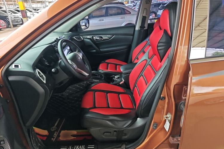 Used Nissan X-Trail 2014 2.5L CVT Leading Edition 4WD Left Front Seat