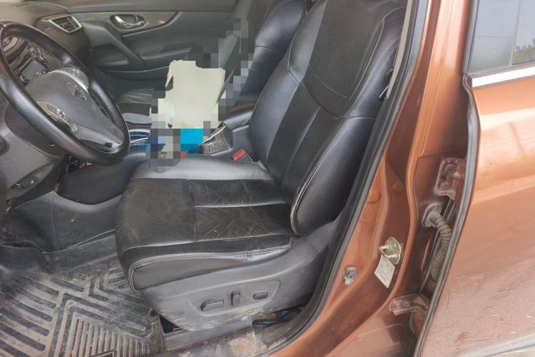 Used Nissan X-Trail 2014 2.5L CVT Ultimate Edition 4WD Left Front Seat
