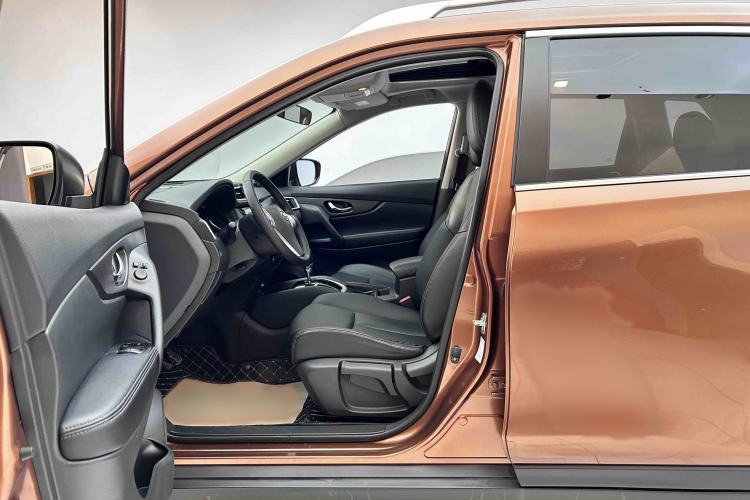 Used Nissan X-Trail 2014 2.0L CVT Comfort Edition 2WD Left Front Seat