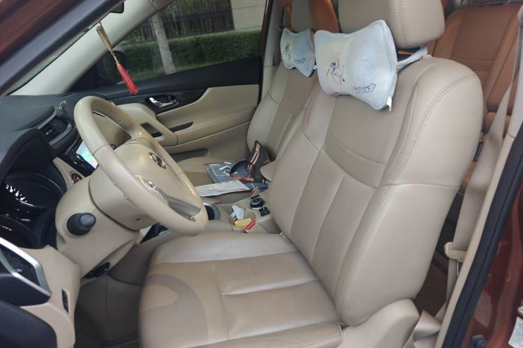 Used Nissan X-Trail 2014 2.5L CVT Leading Edition 4WD Left Front Seat