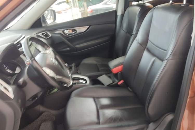 Used Nissan X-Trail 2014 2.0L CVT Smart Edition 2WD Left Front Seat