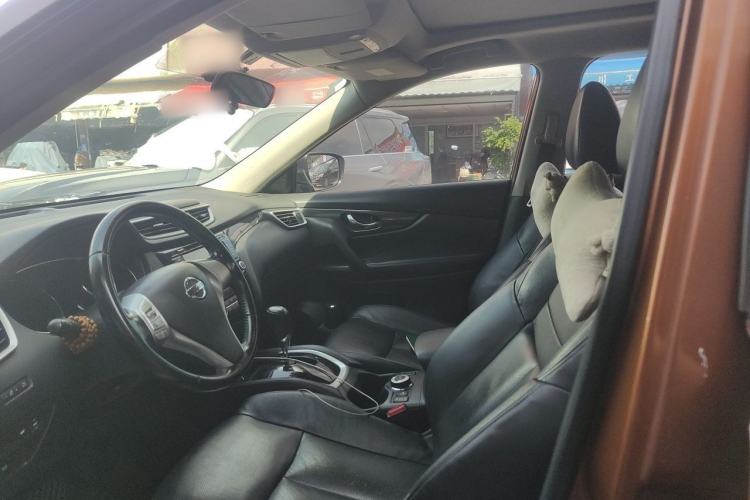 Used Nissan X-Trail 2014 2.5L CVT Luxury Edition 4WD Left Front Seat