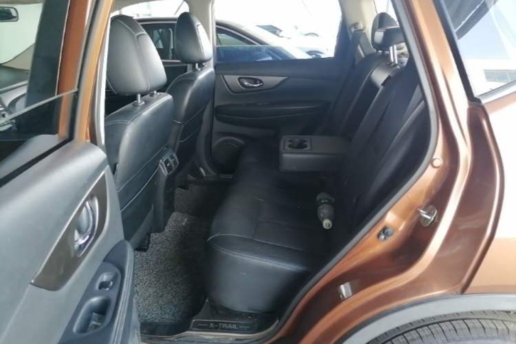 Used Nissan X-Trail 2014 2.0L CVT Comfort Edition 2WD Left Rear Seat