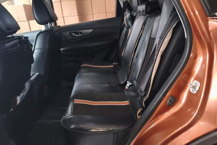 Used Nissan X-Trail 2014 2.0L CVT Comfort Edition 2WD Left Rear Seat