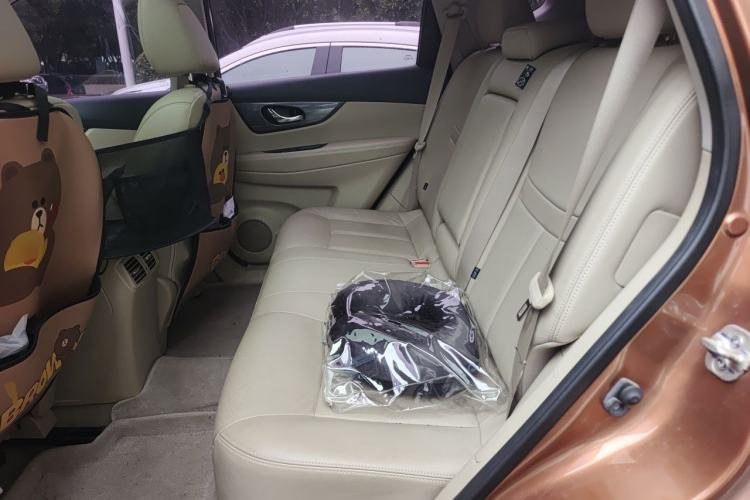 Used Nissan X-Trail 2014 2.5L CVT Luxury Edition 4WD Left Rear Seat