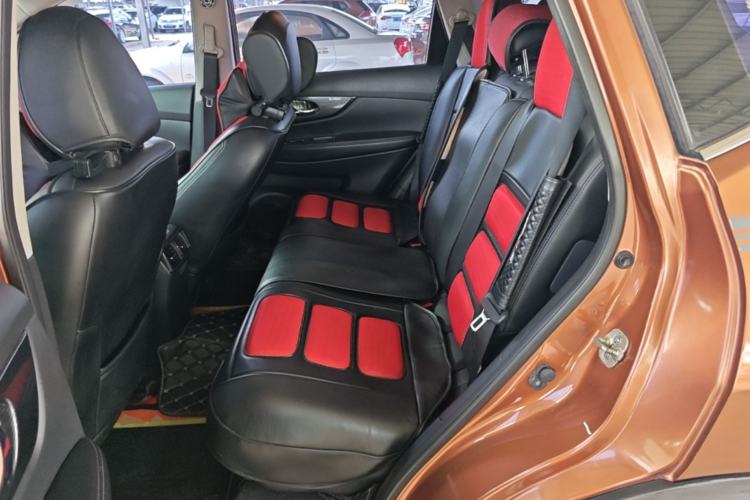 Used Nissan X-Trail 2014 2.5L CVT Leading Edition 4WD Left Rear Seat