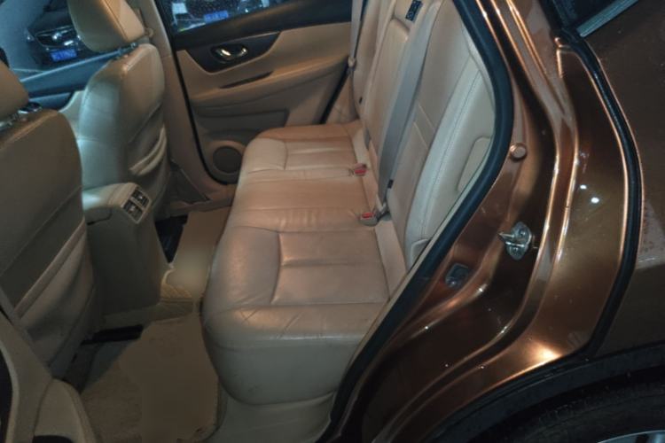 Used Nissan X-Trail 2014 2.0L CVT Comfort Edition 2WD Left Rear Seat