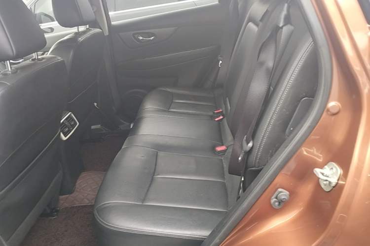 Used Nissan X-Trail 2014 2.0L CVT Comfort Edition 2WD Left Rear Seat