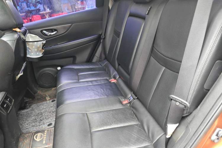 Used Nissan X-Trail 2014 2.0L CVT Comfort Edition 2WD Left Rear Seat