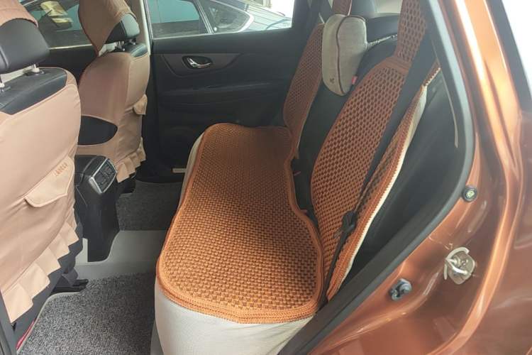 Used Nissan X-Trail 2014 2.0L CVT Smart Edition 2WD Left Rear Seat