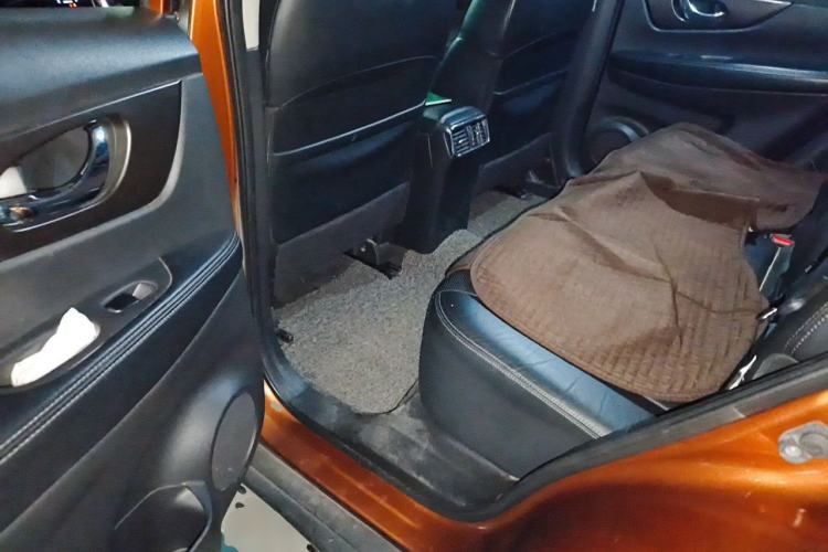 Used Nissan X-Trail 2014 2.0L CVT Comfort Edition 2WD Left Rear Seat