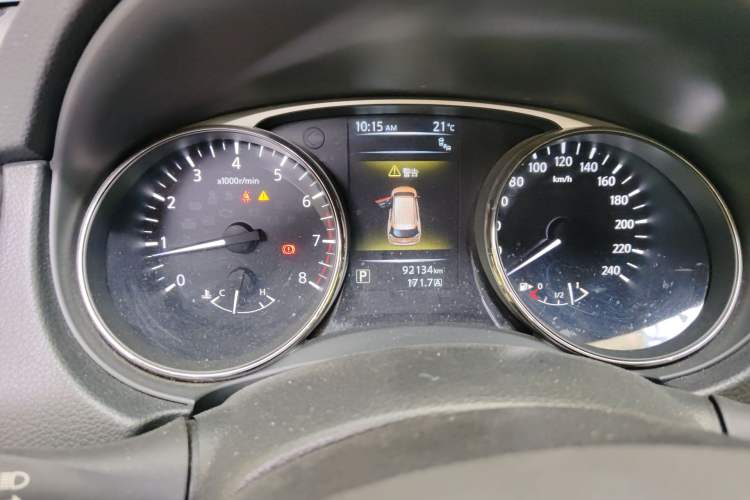 Used Nissan X-Trail 2014 2.5L CVT Luxury Edition 4WD Odometer Close Up