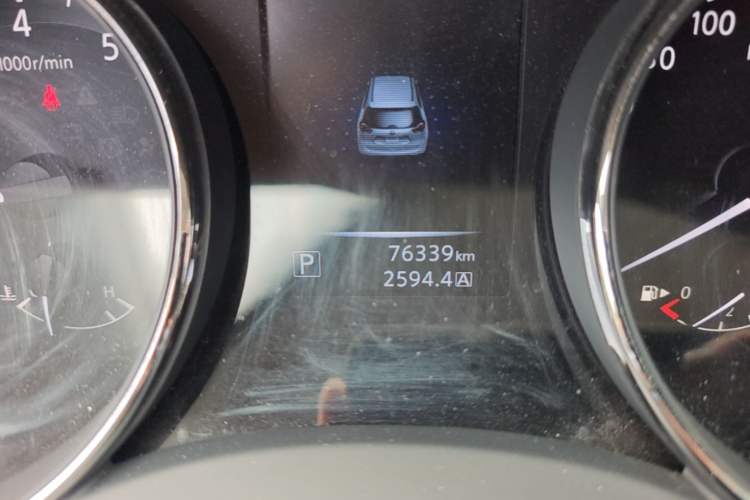 Used Nissan X-Trail 2014 2.0L CVT Comfort Edition 2WD Odometer Close Up