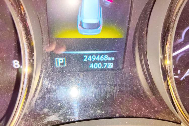 Used Nissan X-Trail 2014 2.0L CVT Comfort Edition 2WD Odometer Close Up