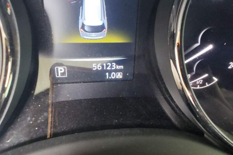 Used Nissan X-Trail 2014 2.0L CVT Smart Edition 2WD Odometer Close Up
