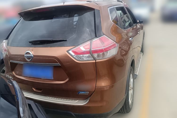 Used Nissan X-Trail 2014 2.5L CVT Luxury Edition 4WD Rear