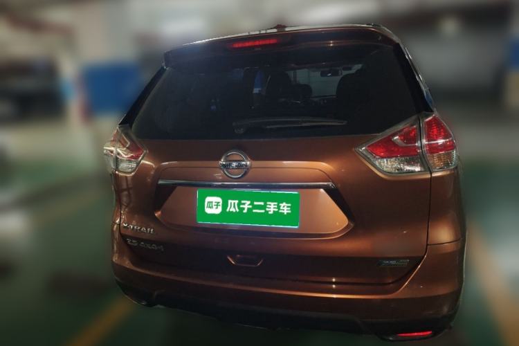 Used Nissan X-Trail 2014 2.5L CVT Luxury Edition 4WD Rear