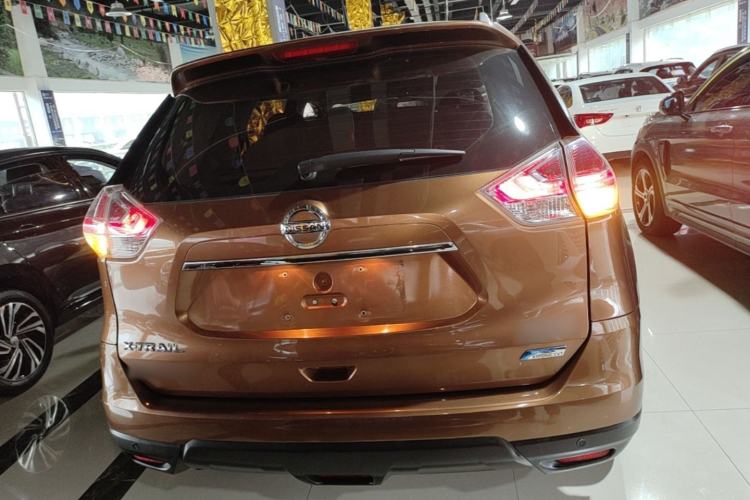 Used Nissan X-Trail 2014 2.5L CVT Leading Edition 4WD Rear