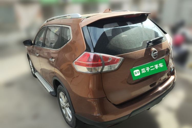 Used Nissan X-Trail 2014 2.5L CVT Leading Edition 4WD Rear Left 45 Deg